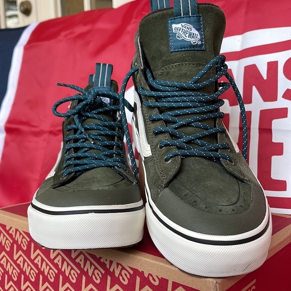 Vans Sk&-Hi Mte-2
Utility Pop Grape Leat
VNOA5HZZ50K
WMNS boots - sneakers - Picture 7 of 16